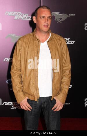 *** Foto *** Schauspieler Alan O'Neill hat sich Hollywood, CA - 06. März: Alan O'Neill an der "Need for Speed" Los Angeles Premiere, El Capitan, Hollywood, 06. März 2014 bestanden. Credit: Janice Ogata/MediaPunch Stockfoto