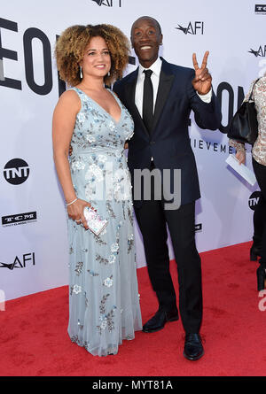 Hollywood, Kalifornien, USA. 7. Juni 2018. Don Cheadle und Bridgid Coulter kommt für die AFI Life Achievement Award ehrt George Clooney auf der Dolby Theater. Credit: Lisa O'Connor/ZUMA Draht/Alamy leben Nachrichten Stockfoto