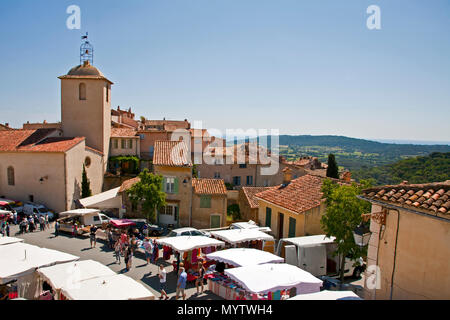 Mai 15, 2016: Ramatuelle, Frankreich: die Kirche und das Dorf in Ramatuelle, St Tropez Stockfoto