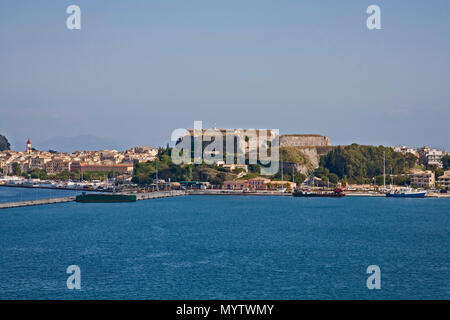 September 13, 2014: Korfu, Griechenland: Blick vom Mittelmeer auf die alte Festung von Korfu (Kerkyra) Stockfoto