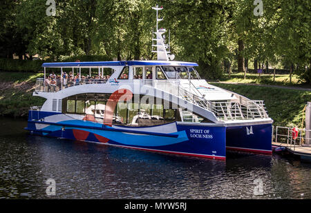 Der Geist der Katamaran von Loch Ness Loch Ness. Stockfoto