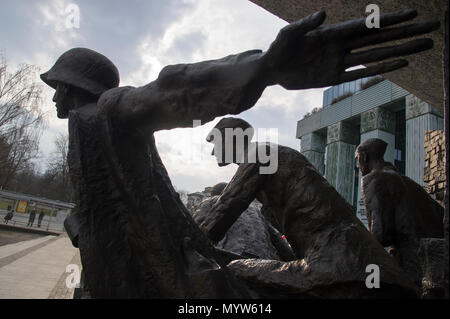 Warschauer Aufstand Denkmal (Pomnik Powstania Warszawskiego) auf Krasinski Platz in Warschau, Polen. 21. März 2017. Denkmal zeigt polnischen Widerstand Kampf Stockfoto