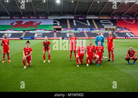 Swansea, Wales, UK. 7. Juni 2018. Wales Team. Wales Gesicht Bosnien-herzegowina in der Liberty Stadium. Lewis Mitchell/Alamy Leben Nachrichten. Stockfoto