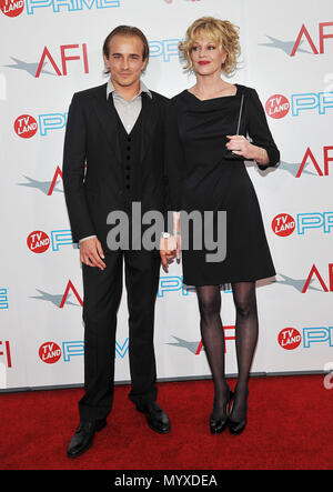 Melanie Griffith und Sohn Jesse Johnson - AFI Life Achivement Awards zu Michael Douglas auf der Sony Studio in Los Angeles. GriffithMelanie JohnsonJesse 39 Veranstaltung in Hollywood Leben - Kalifornien, Red Carpet Event, USA, Filmindustrie, Prominente, Fotografie, Bestof, Kunst, Kultur und Unterhaltung, prominente Mode, Besten, Hollywood Leben, Event in Hollywood Leben - Kalifornien, Roter Teppich und backstage, Musik Prominente, Topix, Paar, Familie (Mann und Frau) und Kids - Kinder, Brüder und Schwestern anfrage tsuni@Gamma-USA.com, Kredit Tsuni/USA, 2006 bis 2009 Stockfoto