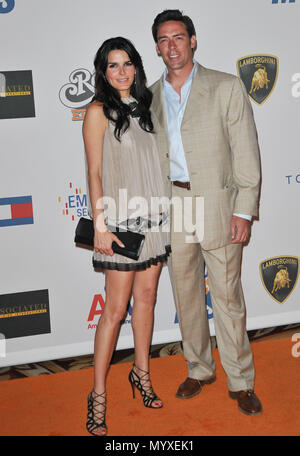 Angie Harmon und Jason Sehorn-Race zu löschen MS an der Hyatt Regency Century Plaza Hotel in Los Angeles. HarmonAngie SehornJason 80 Veranstaltung in Hollywood Leben - Kalifornien, Red Carpet Event, USA, Filmindustrie, Prominente, Fotografie, Bestof, Kunst, Kultur und Unterhaltung, prominente Mode, Besten, Hollywood Leben, Event in Hollywood Leben - Kalifornien, Roter Teppich und backstage, Musik Prominente, Topix, Paar, Familie (Mann und Frau) und Kids - Kinder, Brüder und Schwestern anfrage tsuni@Gamma-USA.com, Kredit Tsuni/USA, 2006 bis 2009 Stockfoto