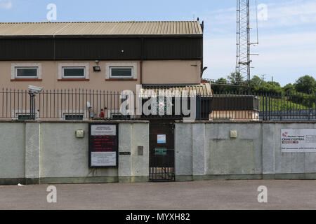 Die ehemalige Polizeistation an aughnacloy County Tyrone Northern. Grenze Bedenken über Brexit bedeutet es nicht verkauft wird. Stockfoto