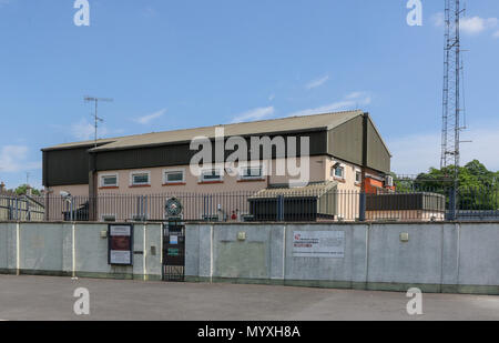 Die ehemalige Polizeistation an aughnacloy County Tyrone Northern. Grenze Bedenken über Brexit bedeutet es nicht verkauft wird. Stockfoto