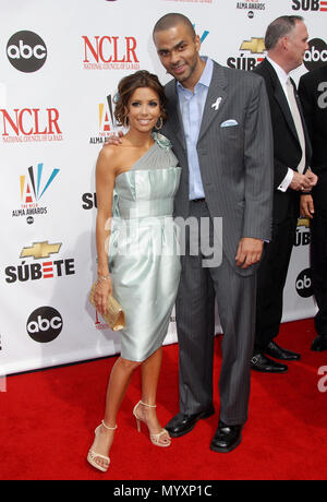 Tony Parker und Eva Longoria an der ALMA Awards im Pasadena Auditorium in Los Angeles. in voller Länge Lächeln silber dressLongoriaEva ParkerTony 243 Event in Hollywood Leben - Kalifornien, Red Carpet Event, USA, Filmindustrie, Prominente, Fotografie, Bestof, Kunst, Kultur und Unterhaltung, prominente Mode, Besten, Hollywood Leben, Event in Hollywood Leben - Kalifornien, Roter Teppich und backstage, Musik Prominente, Topix, Paar, Familie (Mann und Frau) und Kids - Kinder, Brüder und Schwestern anfrage tsuni@Gamma-USA.com, Kredit Tsuni/USA, 2006 bis 2009 Stockfoto