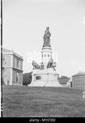 . Englisch: Danmarksmonumentet an seiner ursprünglichen Position vor der dänischen National Gallery in Kopenhagen, Dänemark. Später Østre Anlaeg verschoben. . 2010 s. Fritz Theodor Benzen 22 Chr. IX og Dronning Louises guldbryllupsmonument foran Statens Museum für Kunst Stockfoto