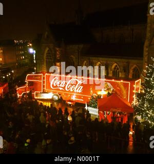 Birmingham, West Midlands, UK. 11. Dezember 2014. Coca-Cola Werbung Veranstaltung 11. Dezember 2014, Bullring Shopping Centre, Birmingham, England, UK-Credit: Paul Weston/StockimoNews/Alamy Live-Nachrichten Stockfoto