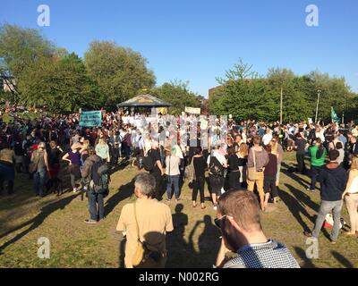 Bristol, UK. 13. Mai 2015. Anti-Sparmaßnahmen protestieren Bristol Credit: PeteHorsham / StockimoNews/Alamy Live News Stockfoto