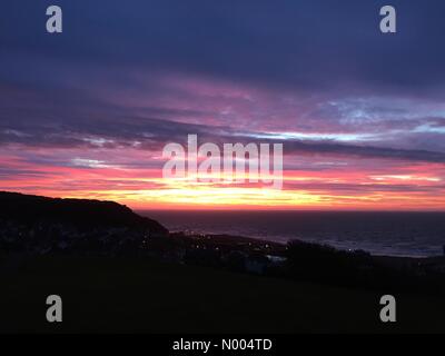 Herrlichen Sonnenaufgang Hastings, East Sussex, UK Stockfoto