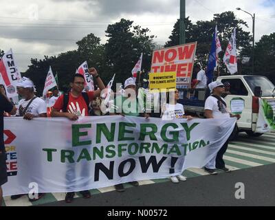 East Ave, Diliman, Quezon Stadt, Metro Manila, Philippinen. 28. November 2015. Tausende von Umwelt-Befürworter und militante Gruppen schließt sich die "March for Climate Justice" Rallye in Quezon City am 28. November 2015. Bildnachweis: Sherbien Dacalanio/StockimoNews/Alamy Live-Nachrichten Stockfoto