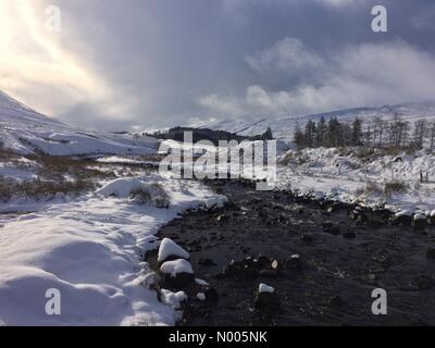 Brecon, Powys, UK. 15. Januar 2016. Powys, Wales. 15. Januar 2016. Schnee am Fuße des Pen y Fan in den Brecon Beacons National Park. Bildnachweis: Polly Thomas/StockimoNews/Alamy Live-Nachrichten Stockfoto