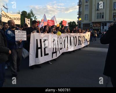 Belgrad, Serbien. 25. Mai 2016. Protest gegen die Regierung "Lasst uns nicht Belgrad in Serbien, Belgrad ertrinken". Bildnachweis: Marija Nikolic/StockimoNews/Alamy Live-Nachrichten Stockfoto