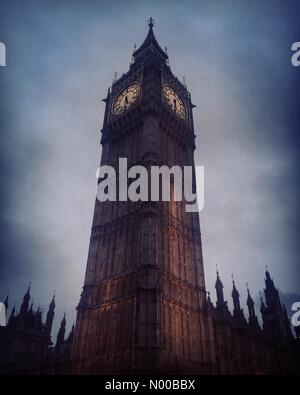 London, UK. 1. März 2017. Big Ben an einem stürmischen Tag in LondonCredit: Kimburrowsphotography/StockimoNews/Alamy Live-Nachrichten Stockfoto