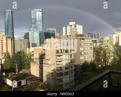 Barclay St, Vancouver, Britisch-Kolumbien, Kanada. 26. April 2017. Vancouver-Regenbogen-Credit: antrix1989/StockimoNews/Alamy Live-Nachrichten Stockfoto