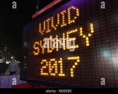 Cahill Expy, den Felsen NSW, Australien. 25. Mai 2017. Vivid Sydney Lights Festival Circular Quay Medien-Vorschau. Das Lichterfest soll vom 26. Mai bis 17. Juni laufen. Bildnachweis: Mjmediabox/StockimoNews/Alamy Live-Nachrichten Stockfoto