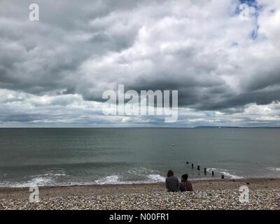 E Bracklesham Dr, Bracklesham Bay, Chichester, UK. 12. Juli 2017. Großbritannien Wetter: Bewölkt bei Wittering. Bracklesham Bay, East Wittering. 12. Juli 2017. Nordwinde brachte heute kühle und bewölkte Bedingungen an die Südküste. Bracklesham Bay, East Wittering W Sussex Credit: Jamesjagger/StockimoNews/Alamy Live-Nachrichten Stockfoto