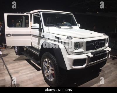 Frankfurt am Main, Deutschland. 12. September 2017. Frankfurt Motor Show 2017 Presse tag Vorschau von neuen Autos. Mercedes Maybach G 650 Luxus-SUV Credit: highbrow/StockimoNews/Alamy leben Nachrichten Stockfoto