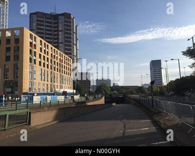 Birmingham, Großbritannien. 24. September, 2017. 24. September 2017, Birmingham, UK. Hagley Road, Fünf Möglichkeiten Kreisverkehr geschlossen für das Velo Birmingham radfahren Sportlich. Credit: Tony Rogers/StockimoNews/Alamy leben Nachrichten Stockfoto