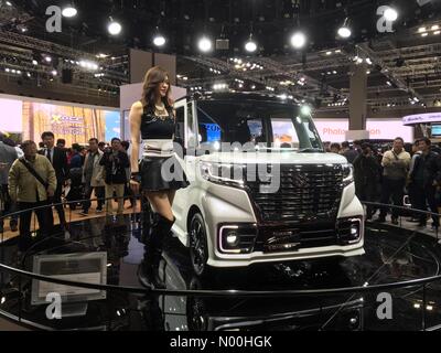 Tokio, Japan. 1 Nov, 2017. Menge an Suzuki optitherm auf der Tokyo Motor Show 2017. Credit: temiko/stockimonews/alamy leben Nachrichten Stockfoto