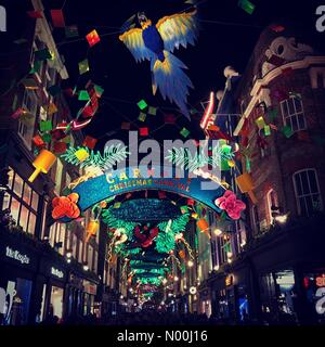 London, Großbritannien. 25 Nov, 2017. carnaby Weihnachten Karneval - London Credit: Brian agius/stockimonews/alamy leben Nachrichten Stockfoto