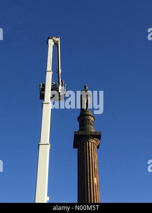 Glasgow, UK. 9. März, 2018. Glasgows Sir Walter Scott Monument erhält eine Inspektion und eine Feder heute reinigen. Credit: Hoyerman/StockimoNews/Alamy leben Nachrichten Stockfoto