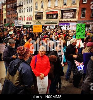 Northampton, Massachusetts, USA. 24 Mär, 2018. Pioneer Valley März für unser Leben, Northampton, Massachusetts, United States Quelle: Sep120/StockimoNews/Alamy leben Nachrichten Stockfoto