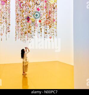 Beatriz Milhazes Ausstellung in der White Cube Gallery in Bermondsey London UK Stockfoto