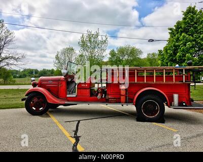Pewaukee, USA. 22. Mai, 2018. Feuerwache Open House & Blood Drive, 22. Mai 2018, Pewaukee, WI, USA, Lissabon Feuerwehr hält Touren und Gemeinschaft Blood Drive, DianaJ/StockimoNews/Alamy Credit: Diana J./StockimoNews/Alamy leben Nachrichten Stockfoto