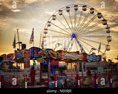 Newcastle upon Tyne, Großbritannien. 26 Juni, 2018. Die 2018 Hoppings auf der Stadt Moor in Newcastle upon Tyne Credit: Stuart renneberg/StockimoNews/Alamy leben Nachrichten Stockfoto