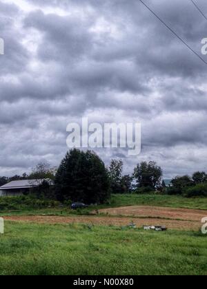 China Grove, USA. 14. September 2018. Sturmwolken über China Grove, North Carolina Bauernhof als tropischer Sturm Florenz Ansätze am 14 September, 2018 um 18:00 Uhr Credit: Naveed/StockimoNews/Alamy leben Nachrichten Stockfoto