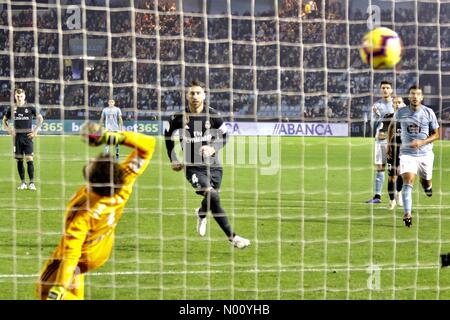 Vigo, Spanien. 11 Nov, 2018. Sergio Ramos Gol, La Liga Match zwischen Real Club Celta de Vigo und Real Madrid in Balaidos Stadium; Vigo, Endstand 2-4. Credit: Brais Seara/Alamy Live News Credit: Brais Seara/StockimoNews/Alamy leben Nachrichten Stockfoto