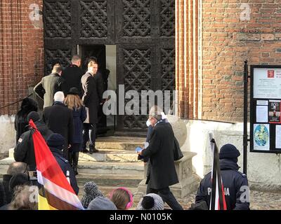 Danzig, Polen, 19. Januar 2019. Beerdigung der Bürgermeister von Danzig, Pawel Ottar, in der mariacka Basilika in Danzig. Die Urne mit der Asche in die Krypta. Credit: Slawomir Kowalewski/StockimoNews/Alamy leben Nachrichten Stockfoto