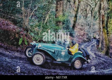 Dartmoor, Devon, Großbritannien. 7. Januar 2023 Das Exeter Trial Endurance-Rennen geht gegen den Aufstieg von Fingle Hill auf Dartmoor, Devon, Großbritannien. 7. Januar 2023. Credit nidpor/Alamy Live News Credit: Nidpor/StockimoNews/Alamy Live News Stockfoto