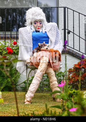 20. East Budleigh Scarecrow Festival im malerischen Dorf East Budleigh, Devon, Großbritannien. 10. Juni 2023. Credit nidpor Credit: Nidpor/StockimoNews/Alamy Live News Stockfoto