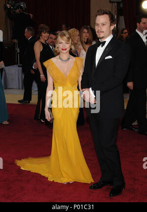 Michelle Williams und Heath Ledger am 78. jährlichen Academy Awards im Kodak Theater in Hollywood 5. März, 2006. WilliamsMichelle LedgerHeath 284 Veranstaltung in Hollywood Leben - Kalifornien, Red Carpet Event, USA, Filmindustrie, Prominente, Fotografie, Bestof, Kunst, Kultur und Unterhaltung, prominente Mode, Besten, Hollywood Leben, Event in Hollywood Leben - Kalifornien, Roter Teppich und backstage, Musik Prominente, Topix, Paar, Familie (Mann und Frau) und Kids - Kinder, Brüder und Schwestern anfrage tsuni@Gamma-USA.com, Kredit Tsuni/USA, 2006 bis 2009 Stockfoto