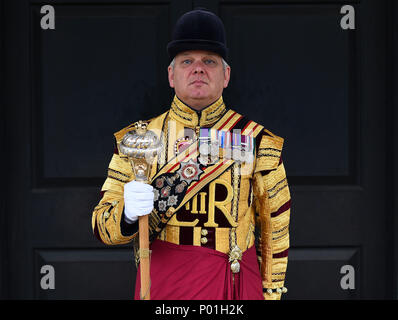 Auf 0001 Embargo Samstag 9. Juni Tambourmajor Staite am Wellington Barracks in London, der sich in seinem letzten die Farbe am Samstag nach 39 Jahren Dienst in der Armee. Stockfoto