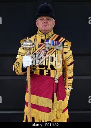 Auf 0001 Embargo Samstag 9. Juni Tambourmajor Staite am Wellington Barracks in London, der sich in seinem letzten die Farbe am Samstag nach 39 Jahren Dienst in der Armee. Stockfoto