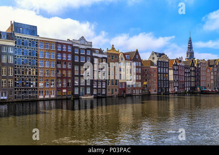 Traditionellen Altbauten in Amsterdam, Niederlande. Stockfoto