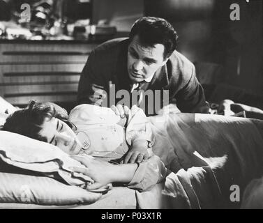 Original Film Titel: I VITELLONI. Englischer Titel: VITELLONI. Film Regie: Federico Fellini. Jahr: 1953. Stars: FRANCO FABRIZI. Credit: PEG-FILME/Album Stockfoto