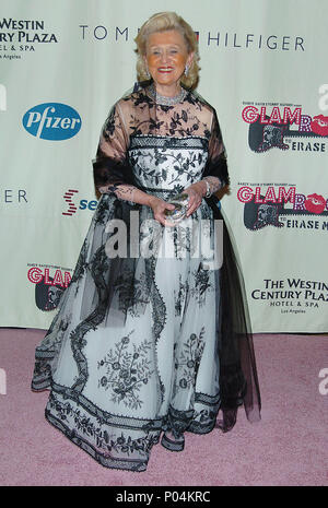 Barbara Davis anreisen, auf der 11. jährlichen Rennen zu löschen MS an der Century Plaza in Los Angeles. 14. Mai 2004. DavisBarbara004 Red Carpet Event, Vertikal, USA, Filmindustrie, Prominente, Fotografie, Bestof, Kunst, Kultur und Unterhaltung, Topix Prominente Fashion/Vertikal, Besten, Event in Hollywood Leben - Kalifornien, Roter Teppich und backstage, USA, Film, Stars, Film Stars, TV Stars, Musik, Promis, Fotografie, Bestof, Kunst, Kultur und Unterhaltung, Topix, vertikal, eine Person aus dem Jahr 2004, Anfrage tsuni@Gamma-USA.com Mode - Volle Länge Stockfoto