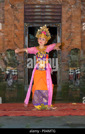 Sunda Upasunda, Barong und Kris Tanz, Arma Theater, Ubud, Bali, Indonesien Stockfoto