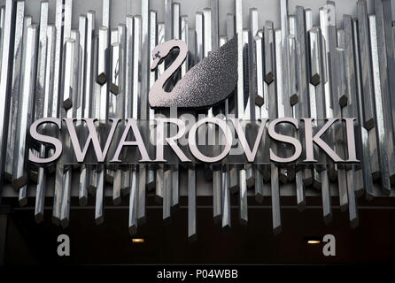 Ein Swarovski Store auf der Oxford Street in Central London. Stockfoto