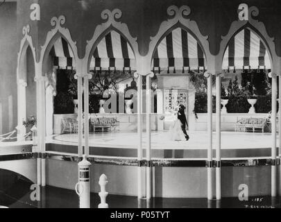 Original Film Titel: TOP HAT. Englischer Titel: TOP HAT. Regisseur: MARK SANDRICH. Jahr: 1935. Stars: Ginger Rogers und Fred Astaire. Credit: RKO/Album Stockfoto