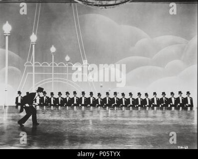 Original Film Titel: TOP HAT. Englischer Titel: TOP HAT. Regisseur: MARK SANDRICH. Jahr: 1935. Stars: Fred Astaire. Credit: RKO/Album Stockfoto