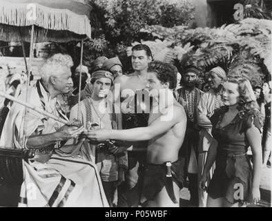 Original Film Titel: Tarzan und die JÄGERIN. Englischer Titel: Tarzan und die JÄGERIN. Regisseur: KURT NEUMANN. Jahr: 1947. Stars: JOHNNY SHEFFIELD; JOHNNY WEISSMULLER; BRENDA JOYCE. Credit: RKO/Album Stockfoto