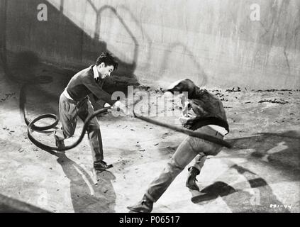 Original Film Titel: REBELLEN OHNE URSACHE. Englischer Titel: REBELLEN OHNE URSACHE. Regisseur: Nicholas Ray. Jahr: 1955. Stars: SAL MINEO. Quelle: WARNER BROTHERS/Album Stockfoto