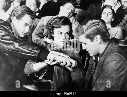 Original Film Titel: REBELLEN OHNE URSACHE. Englischer Titel: REBELLEN OHNE URSACHE. Regisseur: Nicholas Ray. Jahr: 1955. Stars: Natalie Wood; Dennis Hopper. Quelle: WARNER BROTHERS/Album Stockfoto